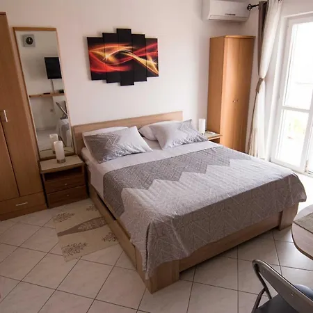 Mali Raj Apartman