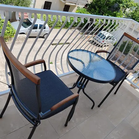 Mali Raj Apartment Supetar